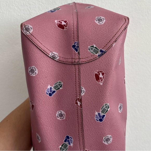 Disney x Coach Reversible City Tote Snow White - Picture 5 of 8